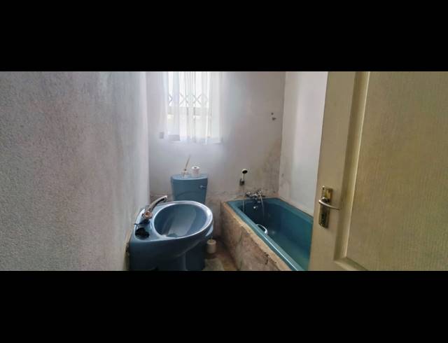 2 BEDROOM HOUSE FOR SALE IN TSHEPISONG